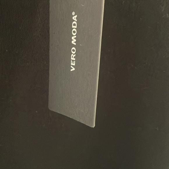 VERO MODA MIXED MEDIA sweat top black - Picture 2 of 4